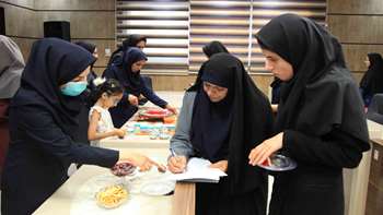 جشنواره دسر وشیرینی به مناسبت دهه کرامت