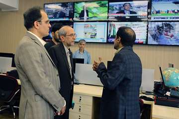 بازدید رئیس دانشگاه از ایرنا