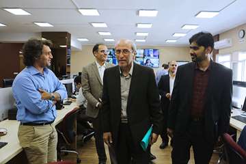 بازدید رئیس دانشگاه از ایرنا