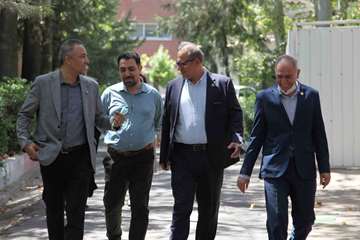 بازدید رئیس دانشگاه به مناسبت هفته دولت