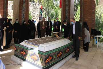 تجدید میثاق مسئولان، اعضای هیات علمی و کارکنان دانشگاه علوم توانبخشی و سلامت اجتماعی با شهدای دفاع م