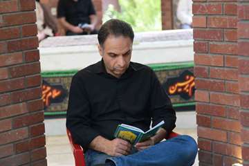 مراسم پر فیض زیارت عاشورا کنار قبور شهدای گمنام