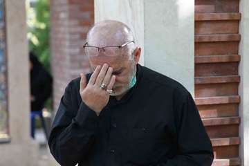 مراسم پر فیض زیارت عاشورا کنار قبور شهدای گمنام