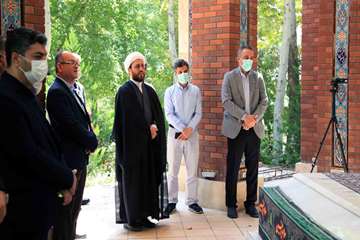 تجدید میثاق مسئولان، اعضای هیات علمی و کارکنان دانشگاه علوم توانبخشی و سلامت اجتماعی با شهدای دفاع م