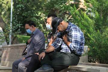 مراسم پر فیض زیارت عاشورا کنار قبور شهدای گمنام