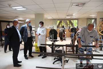 بازدید رئیس دانشگاه از بیمارستان رفیده