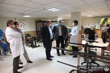 بازدید رئیس دانشگاه از بیمارستان رفیده