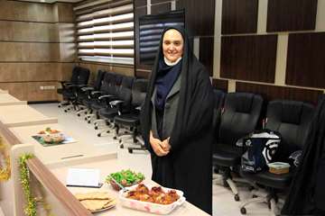 جشنواره غذاهای ایرانی با طعم و بوی دهه فجر 