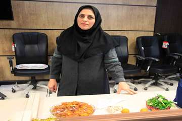 جشنواره غذاهای ایرانی با طعم و بوی دهه فجر 