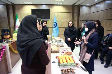 جشنواره غذاهای ایرانی با طعم و بوی دهه فجر 