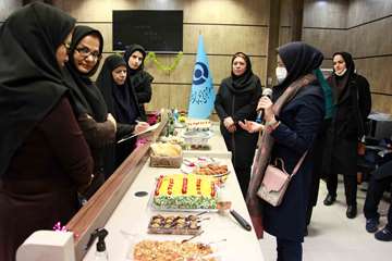 جشنواره غذاهای ایرانی با طعم و بوی دهه فجر 