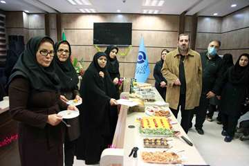 جشنواره غذاهای ایرانی با طعم و بوی دهه فجر 