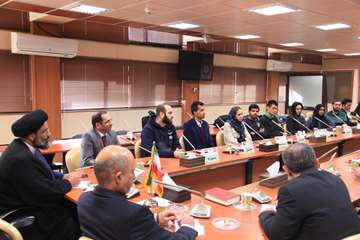 ملاقات دانشجویان بین الملل با مسئولان دانشگاه