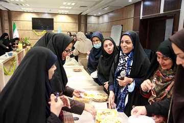 جشنواره غذاهای ایرانی با طعم و بوی دهه فجر 