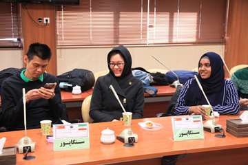 ملاقات دانشجویان بین الملل با مسئولان دانشگاه