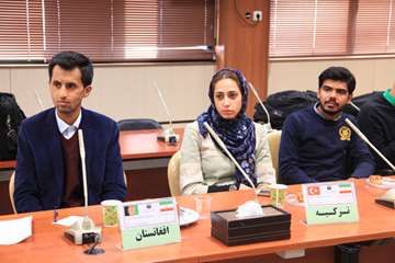 ملاقات دانشجویان بین الملل با مسئولان دانشگاه