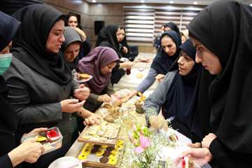 جشنواره دسر وشیرینی به مناسبت دهه کرامت