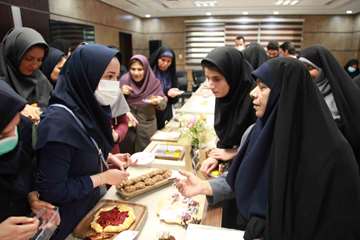 جشنواره دسر وشیرینی به مناسبت دهه کرامت