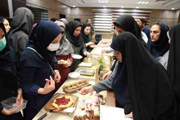 جشنواره دسر وشیرینی به مناسبت دهه کرامت