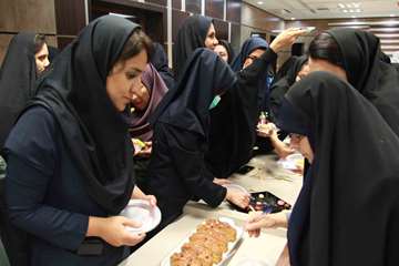 جشنواره دسر وشیرینی به مناسبت دهه کرامت