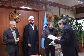 دیدار پایان سال سرپرست دانشگاه وتقدیر از همکاران بخش های مختلف