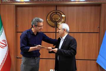 دیدار پایان سال سرپرست دانشگاه وتقدیر از همکاران بخش های مختلف