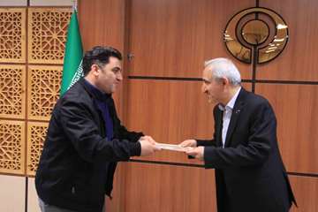 دیدار پایان سال سرپرست دانشگاه وتقدیر از همکاران بخش های مختلف