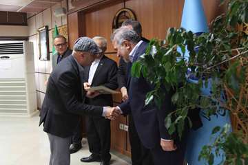 دیدار پایان سال سرپرست دانشگاه وتقدیر از همکاران بخش های مختلف