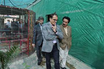 دیدار فرماندار شهرری با رئیس دانشگاه در بیمارستان رازی