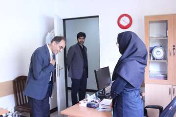 بازدید رئیس جدید دانشگاه از کارمندان
