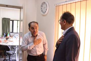 بازدید رئیس جدید دانشگاه از کارمندان