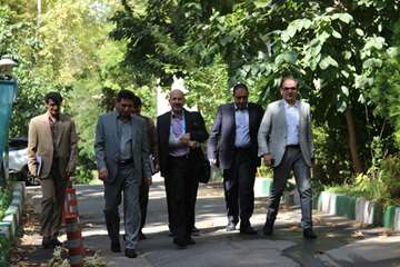 بازدید ریاست دانشگاه از خوابگاه های دانشجویی و کلاس های درس