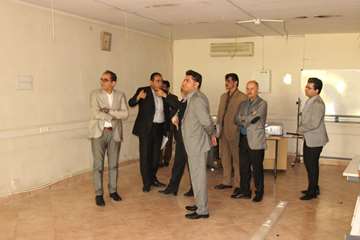 بازدید ریاست دانشگاه از خوابگاه های دانشجویی و کلاس های درس