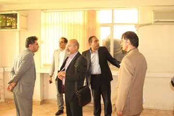 بازدید ریاست دانشگاه از خوابگاه های دانشجویی و کلاس های درس