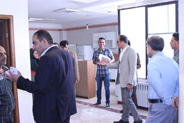 بازدید ریاست دانشگاه از خوابگاه های دانشجویی و کلاس های درس