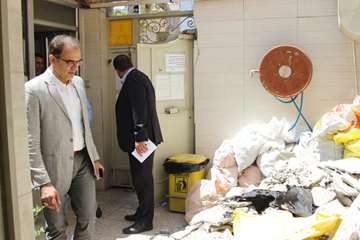 بازدید ریاست دانشگاه از خوابگاه های دانشجویی و کلاس های درس