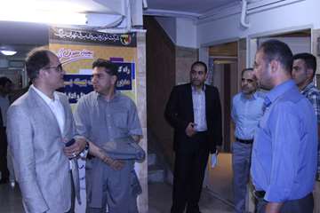 بازدید ریاست دانشگاه از خوابگاه های دانشجویی و کلاس های درس