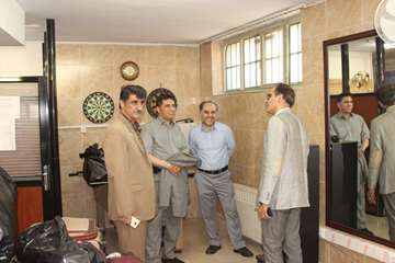 بازدید ریاست دانشگاه از خوابگاه های دانشجویی و کلاس های درس