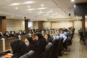 نشست توجیهی آموزشی مددکاری جامعه ای با رویکرد اجتماعی شدن نظام سلامت