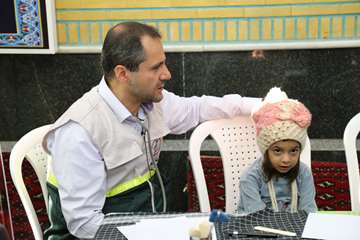 خدمات رایگان بسیج جامعه پزشکی دانشگاه به اهالی منطقه خزانه بخارایی