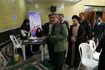 خدمات رایگان بسیج جامعه پزشکی دانشگاه به اهالی منطقه خزانه بخارایی