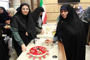 جشنواره دسر وشیرینی به مناسبت دهه کرامت