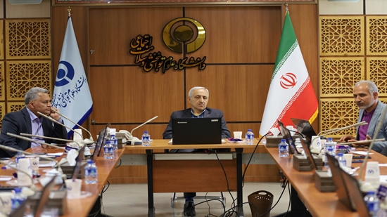 بررسی عملکرد پنج‌ساله مراکز درمانی تابعه در دانشگاه 