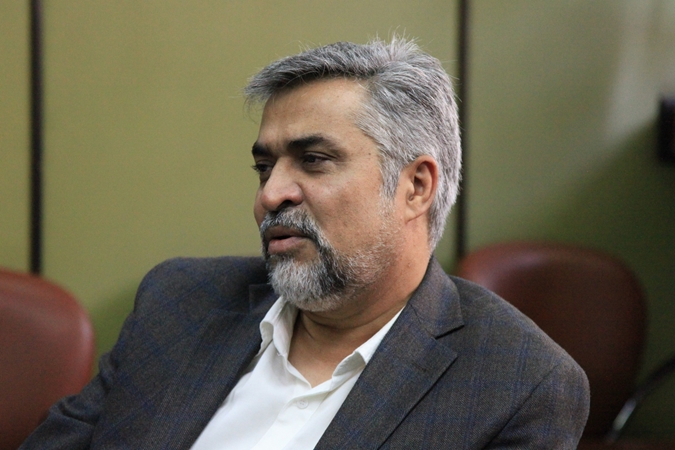 لغو ممنوعیت حضور در پیام‌رسان‌های خارجی برای مقابله با اخبار جعلی ضروری است