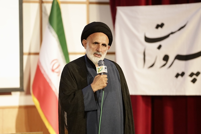 رهبر شهید تا آخرین توان برای رشد علمی کشور تلاش کرد
